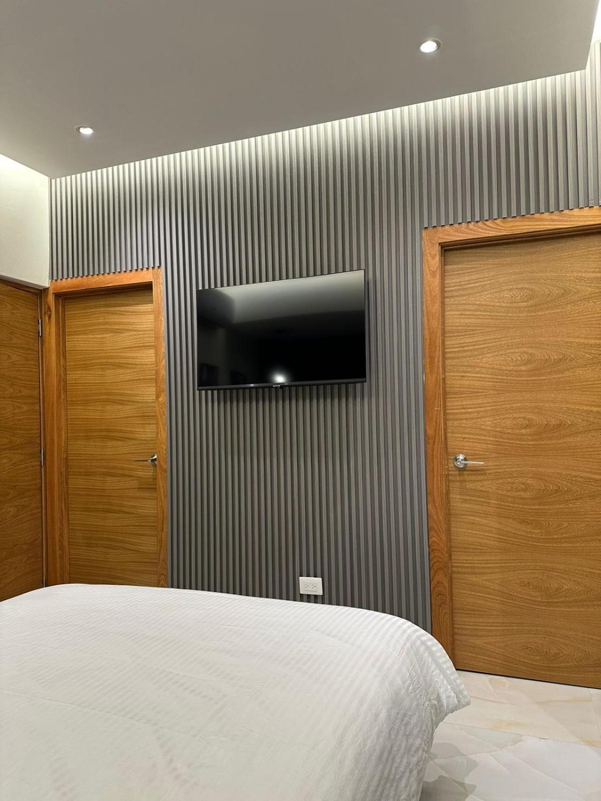 Downtown Luxury Apt Naco: 2Br 2Ba ซานโตโดมิงโก ภายนอก รูปภาพ